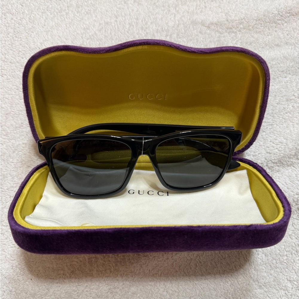 Gucci Black Square Sunglasses
